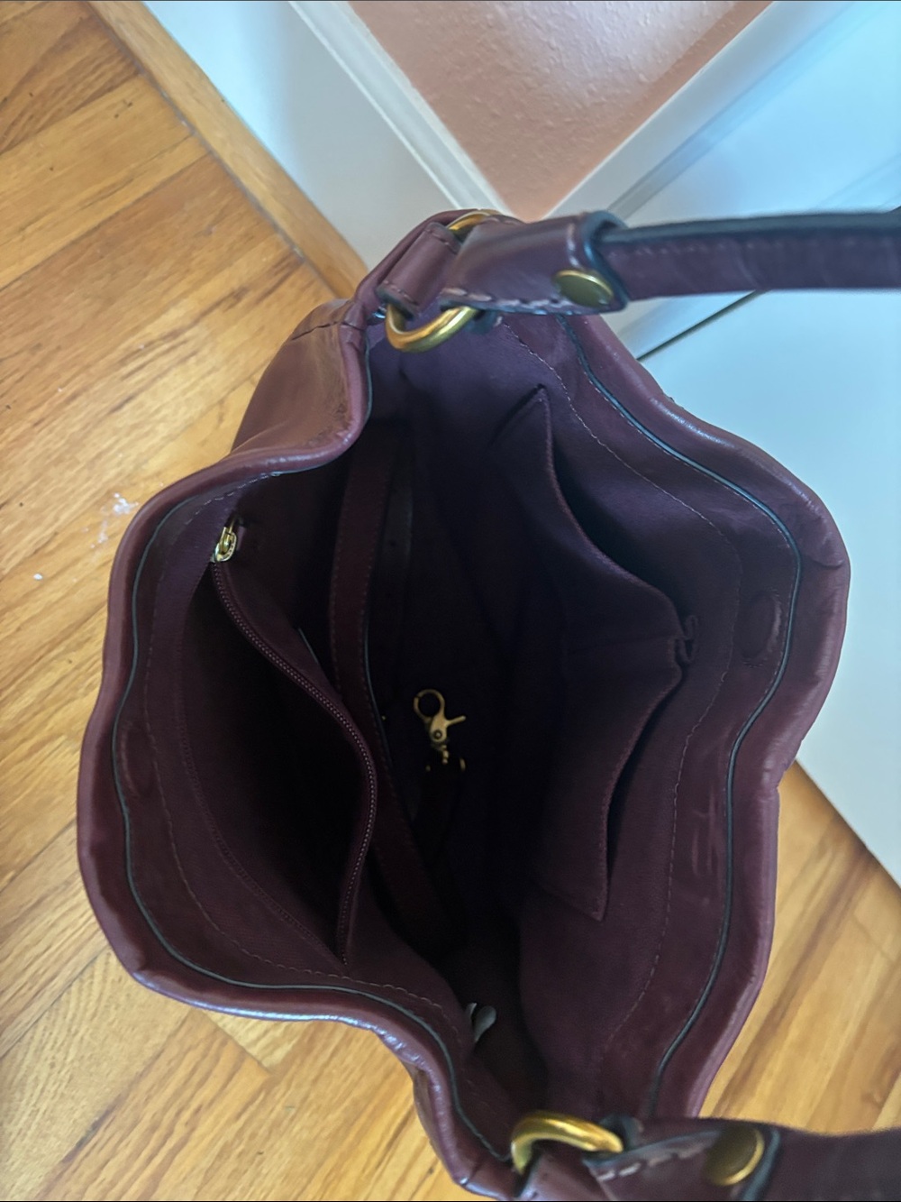 Frye Deep Wine Leather Hobo with Brass Rings - Picture 4 of 6